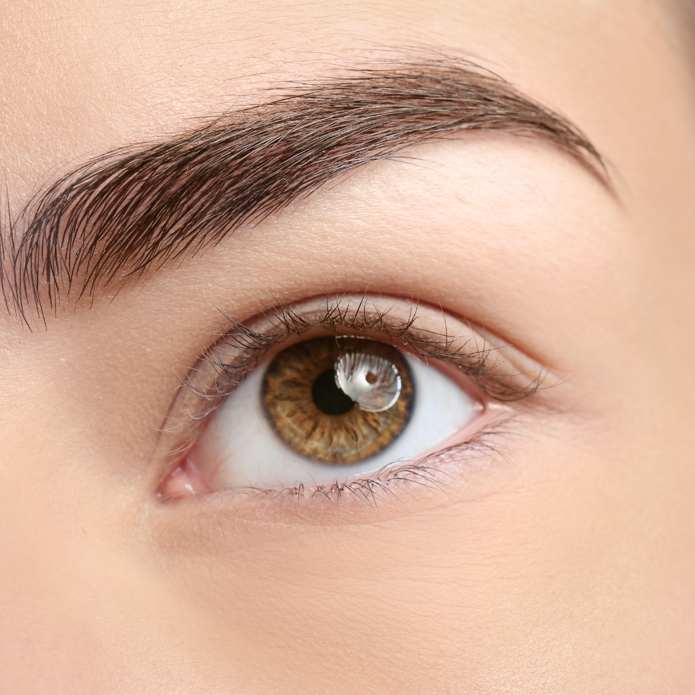 Így fess szemöldököt otthon – egyszerűbb, mint gondolnád!